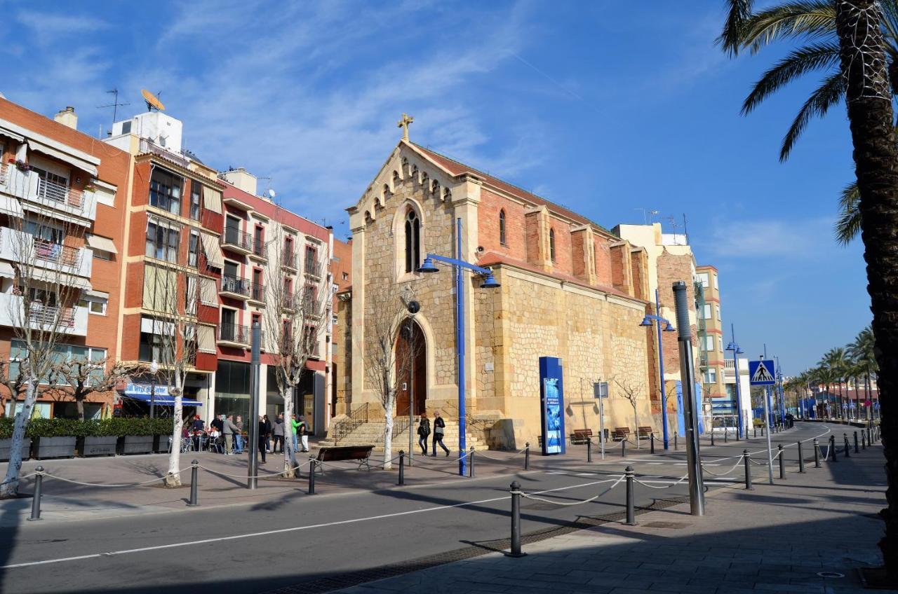 Ciudad, El Serrallo Ap-2 *